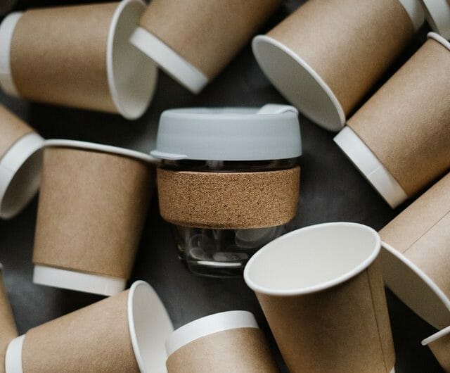Comment sont fabriqués les gobelets en carton ?