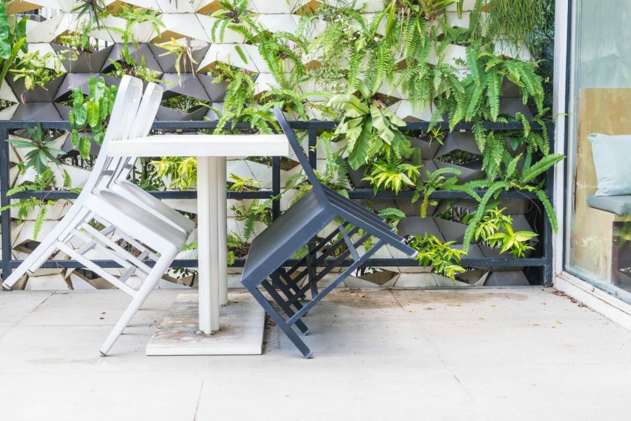 table et chaise de jardin